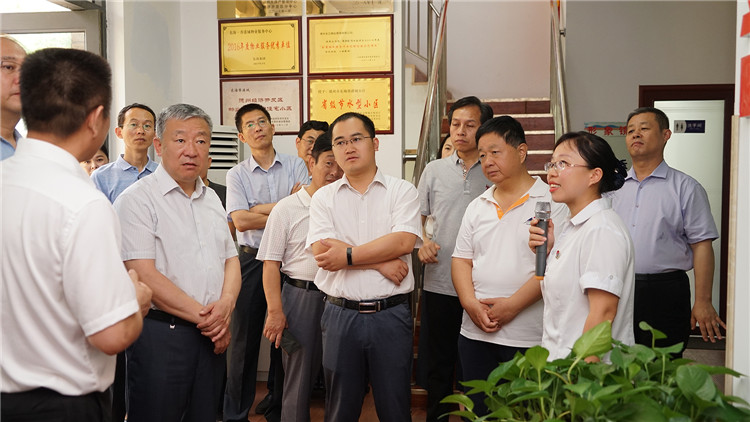 市政协副主席崔书强到东海香港城调研物业服务管理工作